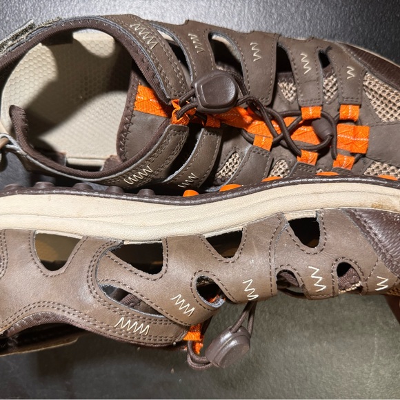Men’s Merrell sandals - Picture 5 of 9